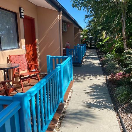 בואוון Bluewater Harbour Motel מראה חיצוני תמונה