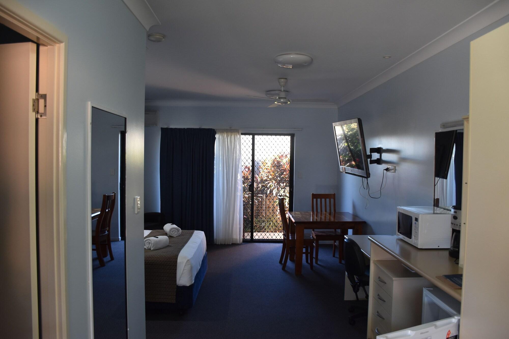 בואוון Bluewater Harbour Motel מראה חיצוני תמונה