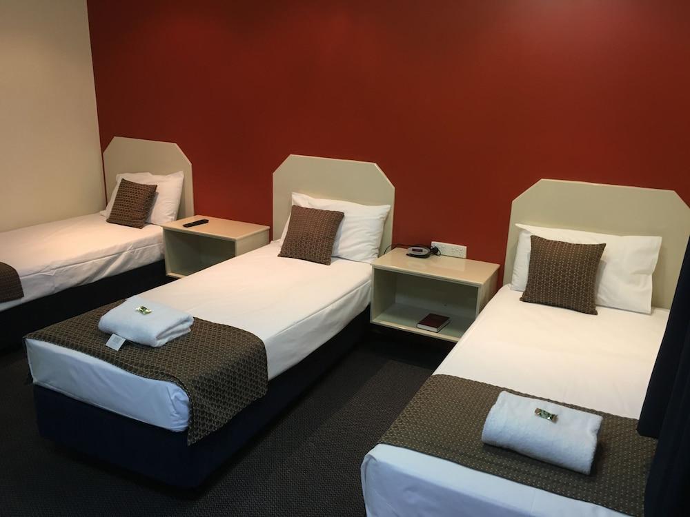 בואוון Bluewater Harbour Motel מראה חיצוני תמונה