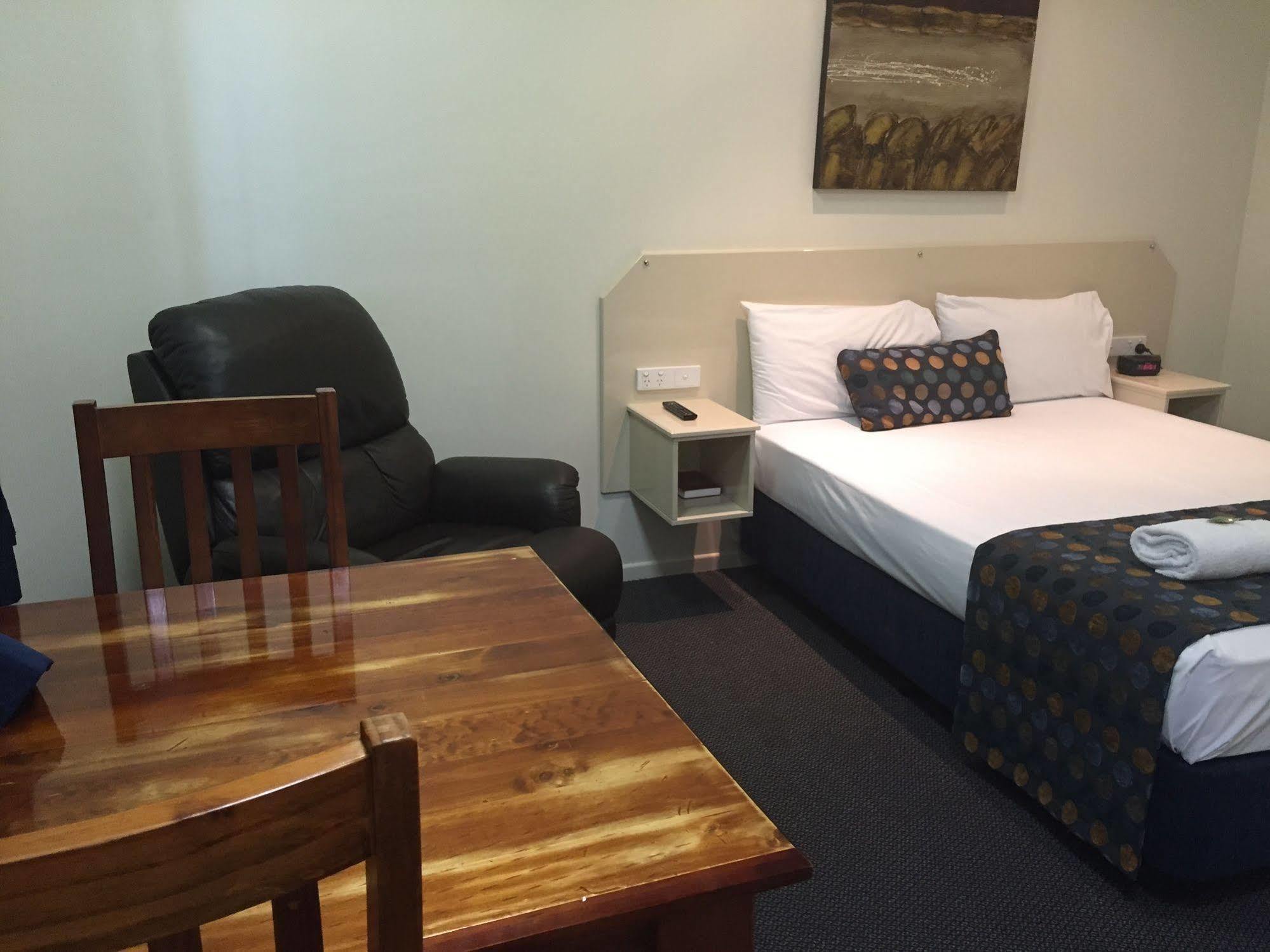 בואוון Bluewater Harbour Motel מראה חיצוני תמונה