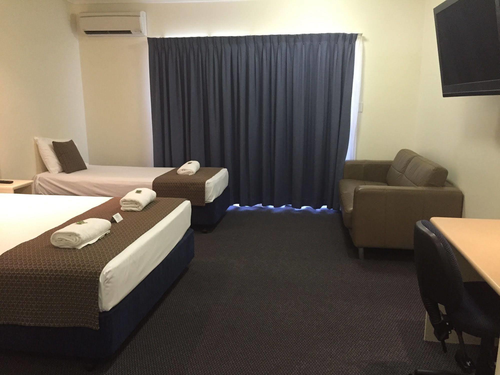 בואוון Bluewater Harbour Motel מראה חיצוני תמונה