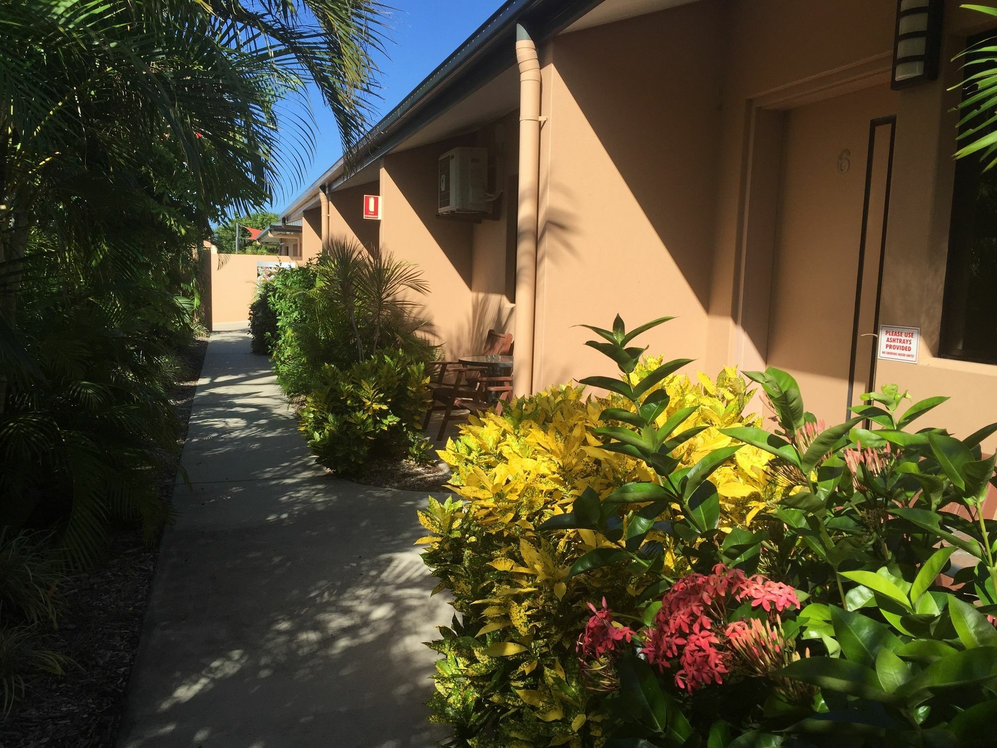 בואוון Bluewater Harbour Motel מראה חיצוני תמונה