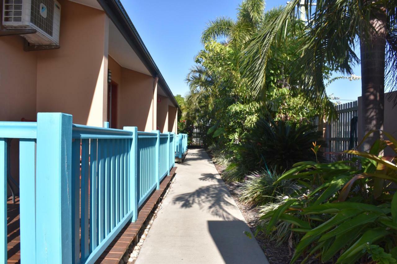 בואוון Bluewater Harbour Motel מראה חיצוני תמונה